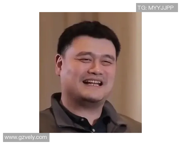 姚明分享他对美食的热爱与独特见解,探索中西饮食文化的碰撞与融合 姚明分享他对美食的热爱与独特见解,探索中西饮食文化的碰撞与融合