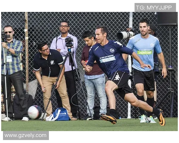 克罗地亚足球明星与孩子们的温馨时光与梦想传承 克罗地亚足球明星与孩子们的温馨时光与梦想传承